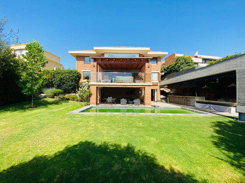 Espectacular Casa Con Maravillosa Vista, Remodelada.