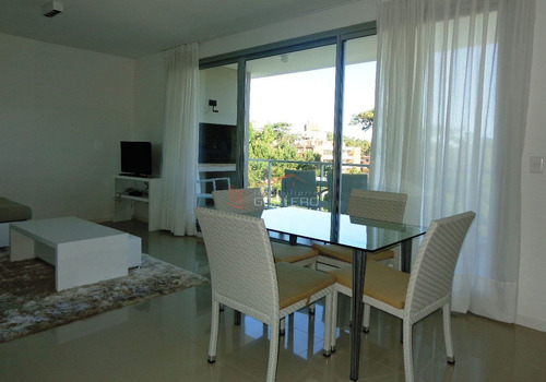 Imagen 4 de 30 de Venta De Apartamento En Mansa, Punta Del Este - 2 Dormitorios - Terraza Parrillero