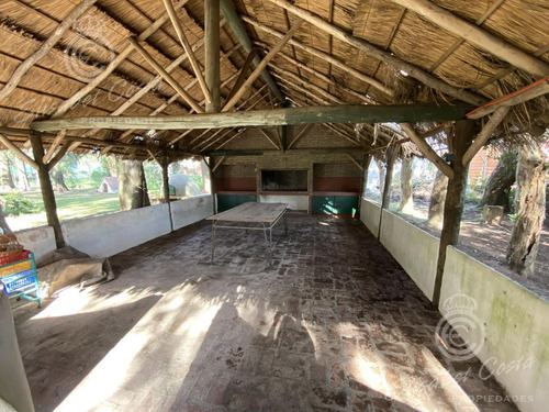 Imagen 12 de 20 de No Aceptan Permuta, Ni Toman En Parte De Pago. Casa Quinta 3 Ambientes