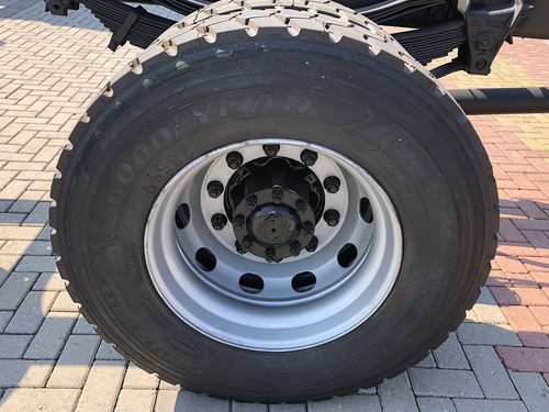 Imagem 14 de 15 de Volks 17280 Toco 2015 - Automático - No Chassi = Mb,ford,vw