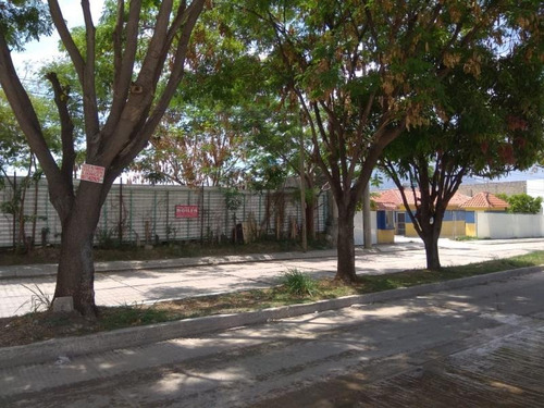 Imagen 1 de 3 de Terreno Comercial En Renta Fracc Centenario Tuchtlan