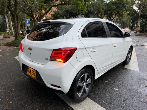 Chevrolet Onix 1.4 Ltz 5 p