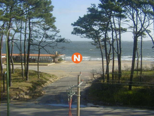 Apartamento En Venta Y Alquiler, Mansa, Punta Del Este, 2 Dormitorios.- Ref: 2191