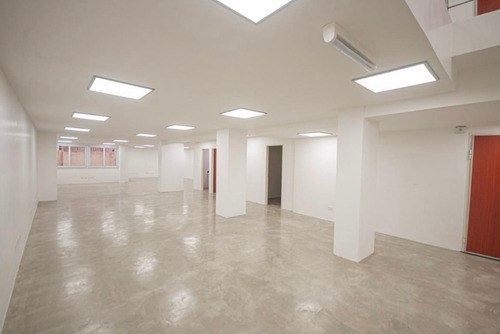 Imagen 18 de 25 de Venta, Oficina De 532 M,recoleta