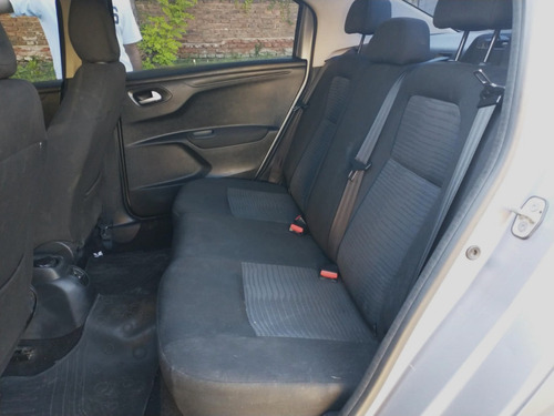Peugeot 301 1.6 Allure