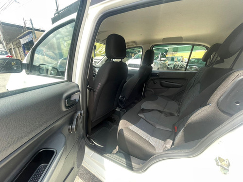 Fiat Uno Uno Attractive 1.0 8V (Flex) 4p