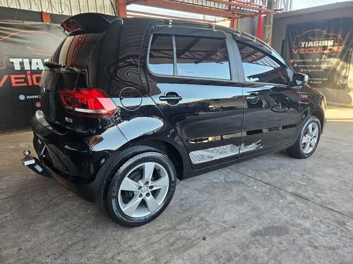 Volkswagen Fox Rock in Rio 1.6 Mi Total Flex 8V 5p