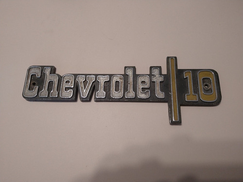 Antigua Insignia Chevrolet/ 10 De Metal 