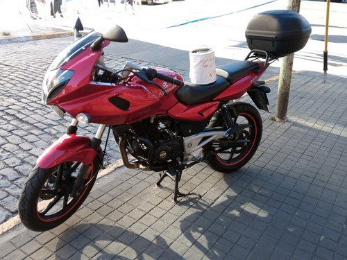 Bajaj Rouser 220 F