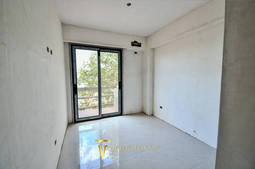 Venta Mataderos Departamento 4 Ambientes Balcon Categoria