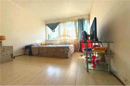 Primer Piso, 3 Dorm + Estac, Buena Ubicación