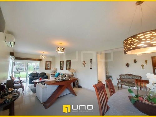 Imagen 5 de 21 de Linda Casa En Venta De 3niveles En Cond. Cerrado