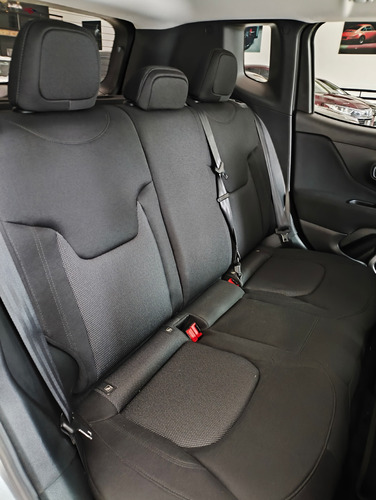 Jeep Renegade 1.8 Flex Aut. 5p