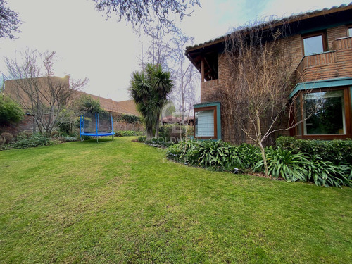 Casa En Barrio Tranquilo Cerca Del Colegio Mayflower!