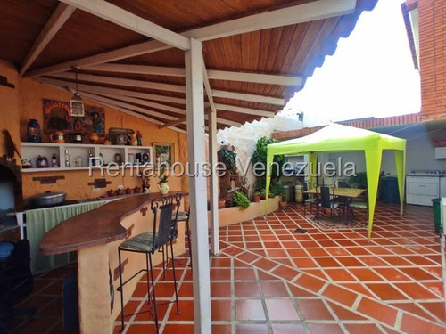 Fredxia Castillo Vende Comoda Y Amplia Casa En La Mora Cabudare # 25-18453