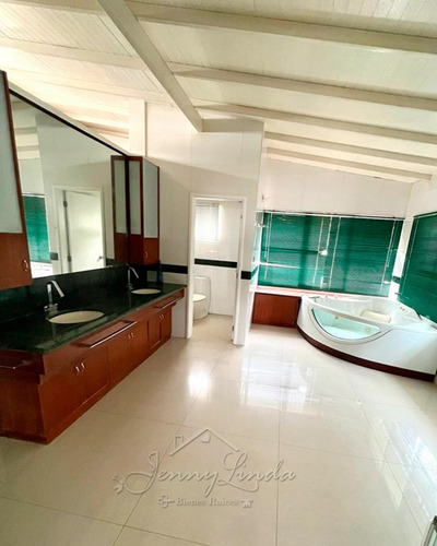 Venta Galpón Zona Industrial La Victoria Aragua