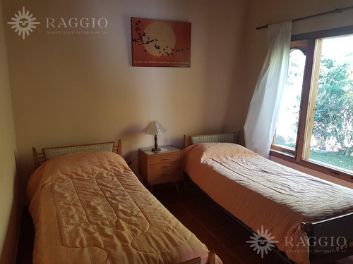 Complejo De 4 Cabañas S/lote De 2.000 M2 En Lago Puelo (cr-12)
