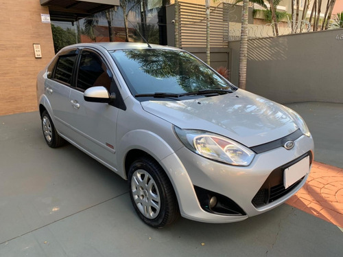 Imagem 3 de 9 de Ford Fiesta Sedan Class 1.6 Prata 2013