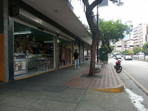 Venta De Local Y  Fondo De Comercio En Chacao Ha 