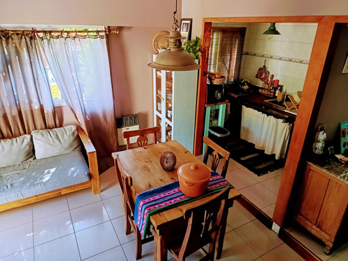 Ph En Planta Alta Dos Dormitorios Con Placard L/c Cocina Integrada Terraza Propia Lavadero Independiente Excelente Estado