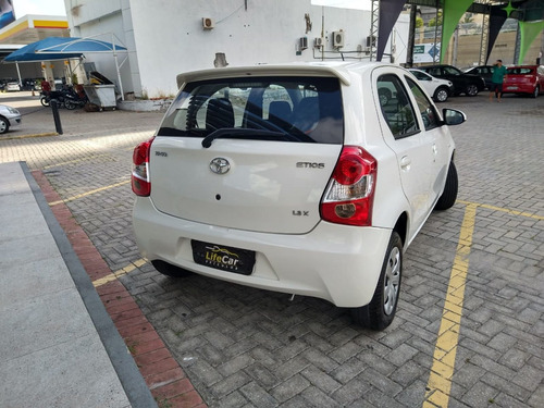 Toyota Etios Toyota Etios X 1.3 Flex 16v 5p Aut. - Branc...