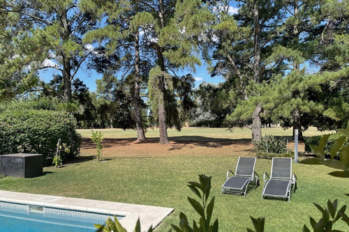 Casa; En Venta En Country Club Los Cardales.