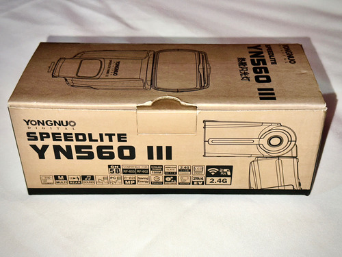 Flash Yongnuo Yn-560 Iii Speedlite Para Canon Nikon C/ Radio Negro (Usado)