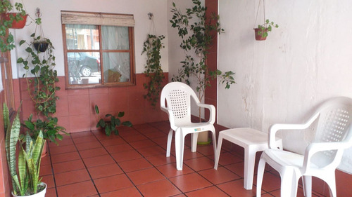 Casa 3 Ambientes En Caseros, Tres De Febrero
