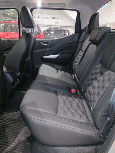 Imagen 18 de 25 de Nissan Frontier 2023 2.3bt Platinum 4x4 At L22