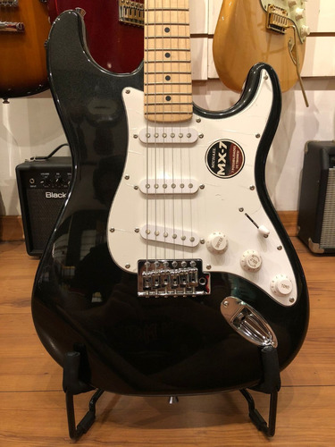 Guitarra Stratocaster Michael Standard Gm227 Em Ótimo Estado