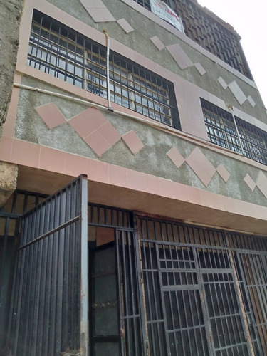 C-7863 En Venta Edificio Comercial O Residencial  En Obra Gris Zona Comercial 