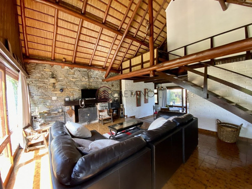 Imagen 2 de 23 de Casa En Pinares 3 Dormitorios Con Piscina Y Parrillero - Punta Del Este Pinares