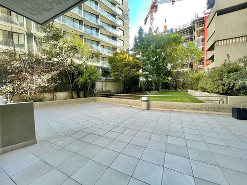Depto En Venta De 2 Dorm. A Pasos Metro Hernando Magallanes