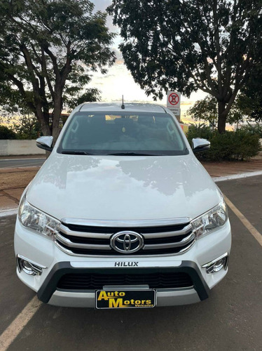 Imagem 3 de 15 de Toyota Hilux 2.8 Sr 4x4 Cd 16v Diesel 4p Automático