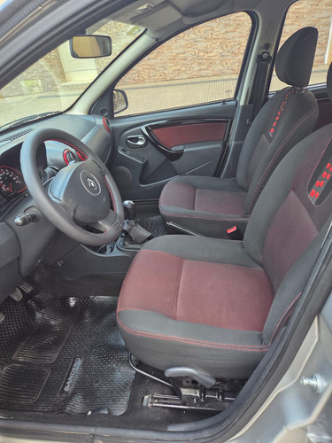 Renault Sandero Stepway 1.6 Confort 105cv