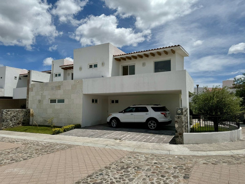 Esquina Con Doble Frente- La Vista Residencial