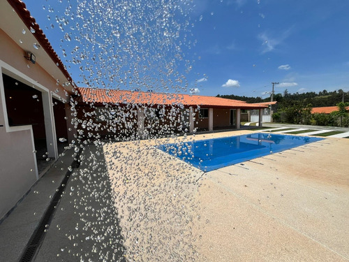 Linda Chácara Em Condomínio Com Linda Vista