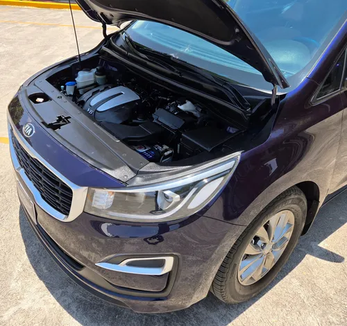 Kia Sedona 3.3 V6 Lx At