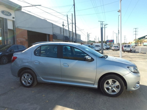 Imagen 8 de 15 de Renault Logan 1.6 Privilege