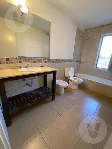 Casa En Venta Con Renta - Barrio Brickland, Canning
