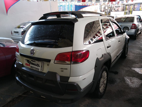 Fiat Palio Adventure 1.8 16v Locker Flex 5p