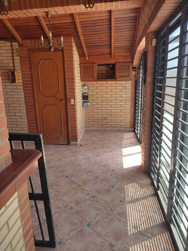 Penthouse Duplex En Tucacas En Venta - 1425 Inmobiliaria Maggi