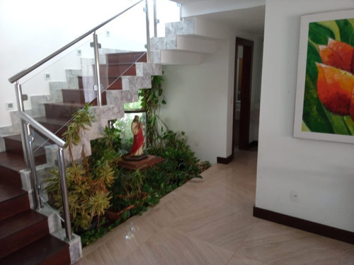 Imagem 6 de 7 de Belíssima Casa Com Quatro Quartos No Condomínio Pampalona - Sfl705 - 70263388