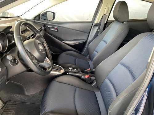 Imagen 6 de 15 de Toyota Yaris 2017 1.5 R Xle At