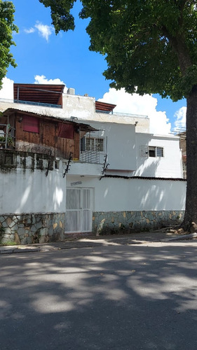 Los Chaguaramos, Casa En Venta