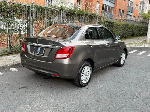 Suzuki Swift Dzire Automatico 1.2cc
