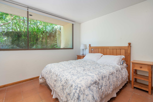 Casa Con Excelente Ubicación En Zapallar