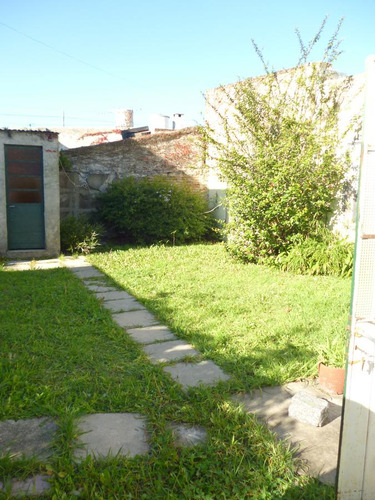 Casa En Venta - 3 Dormitorios 1 Baño - 450mts2 - Ensenada