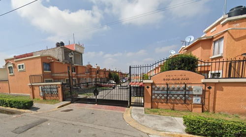 Bonita Y Amplia Casa, Excelente Ubicación En Urbi Villa Del Campo, Tecamac. Muy Cerca Al Aifa Y A Cdmx -no Créditos- Jagr