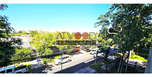 Depto 3er Piso 3 Dorm + Serv. Apumanque / 145 M2 Totales